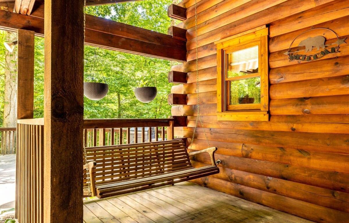Quaint & Secluded Near Dollywood With Bbq&Hot Tub Villa Pigeon Forge Exterior photo